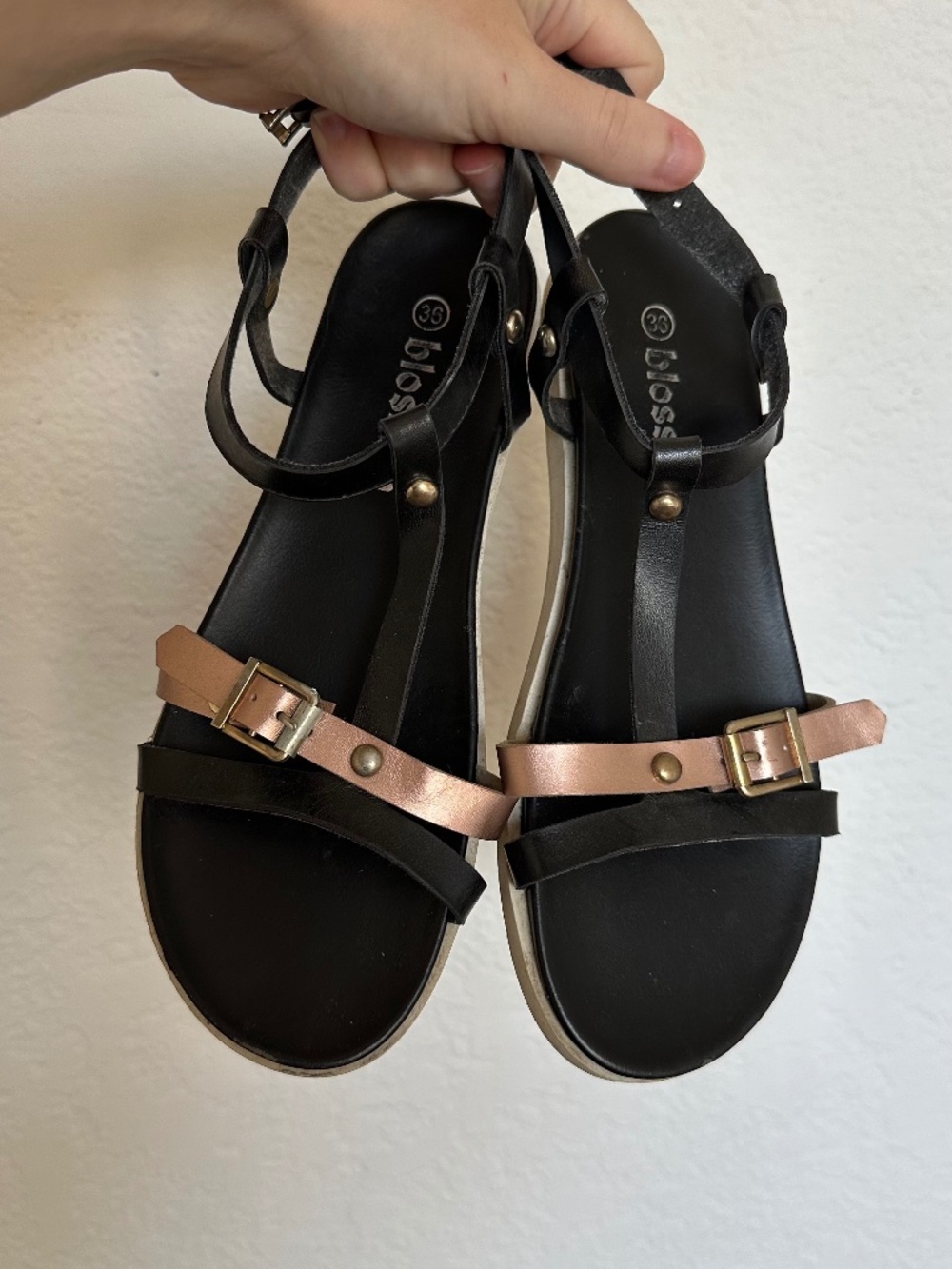 Blossom sandals black rose